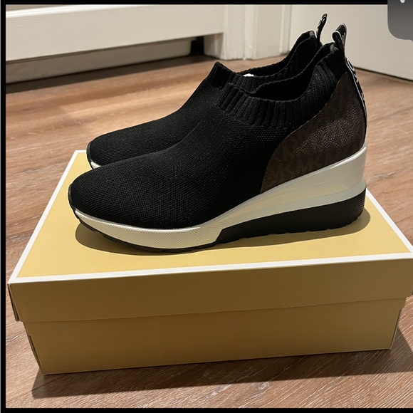 Michael Kors Slip-On Trainers - Picture 2 of 12